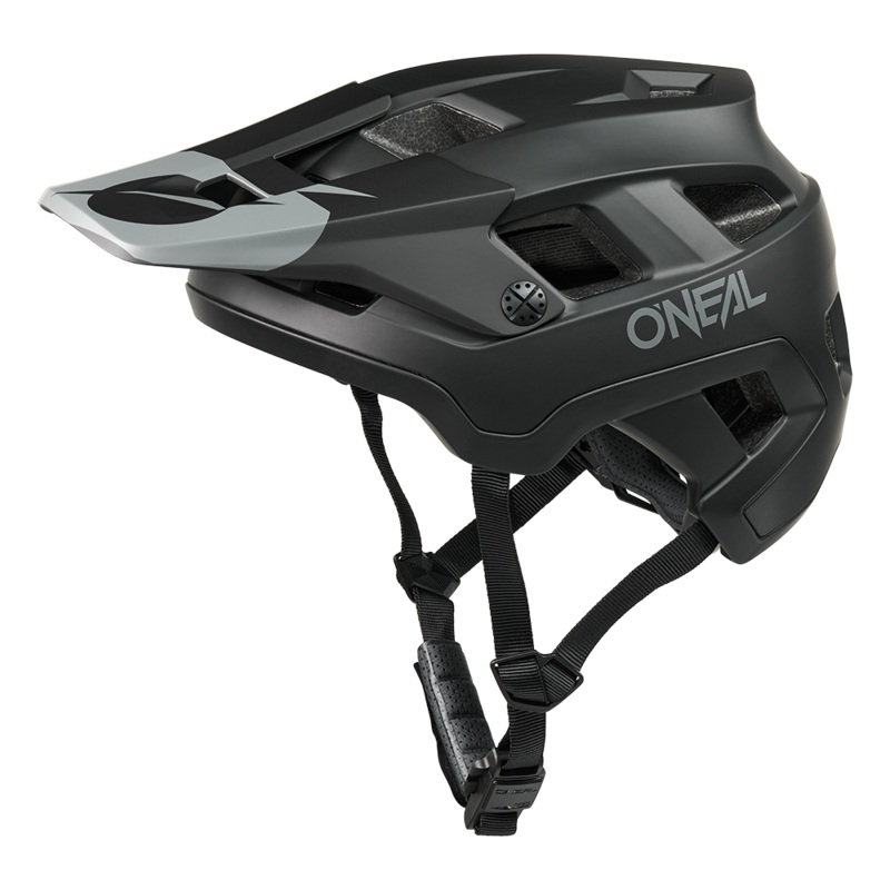 O’Neal Defender Solid helmet