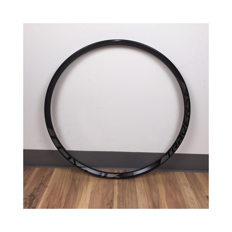 Specialized 2015-19 Roval Traverse Fattie M5 Alloy Front Rim (Black) (24H) (Presta) (650b) (Tubeless)